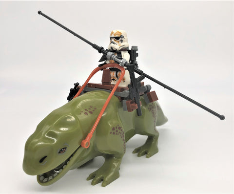 Sand Trooper and Dewback Mini-Figure Set